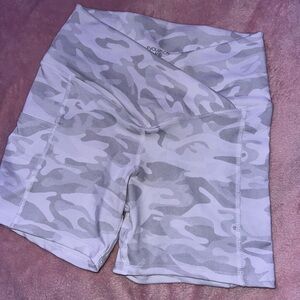 Camo cross shorts